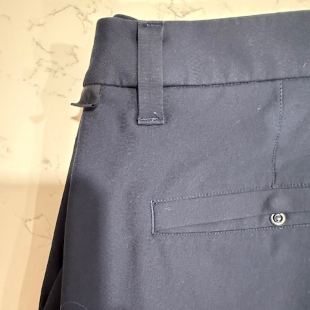 lululemon Men’s Commission Shorts Navy Size 33 Stretch